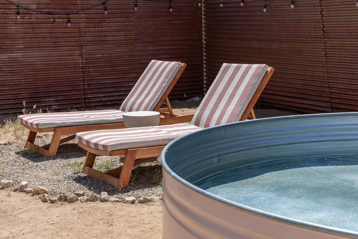 Joshua Tree - Le Tout Petit W Hot Tub Extérieur photo